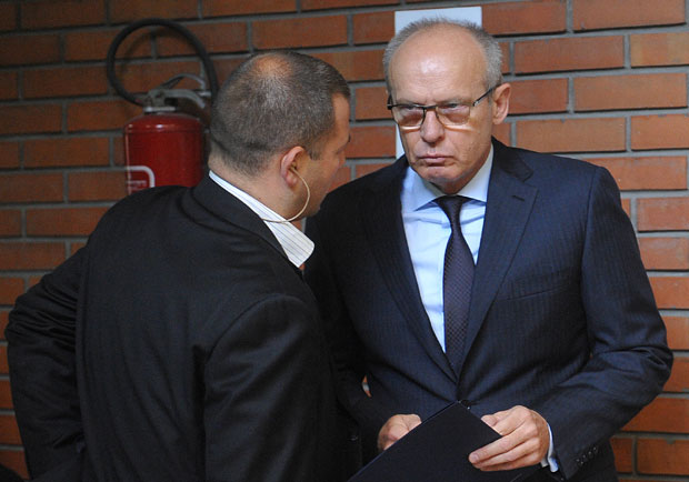 Беко: Плашим се за живот породице